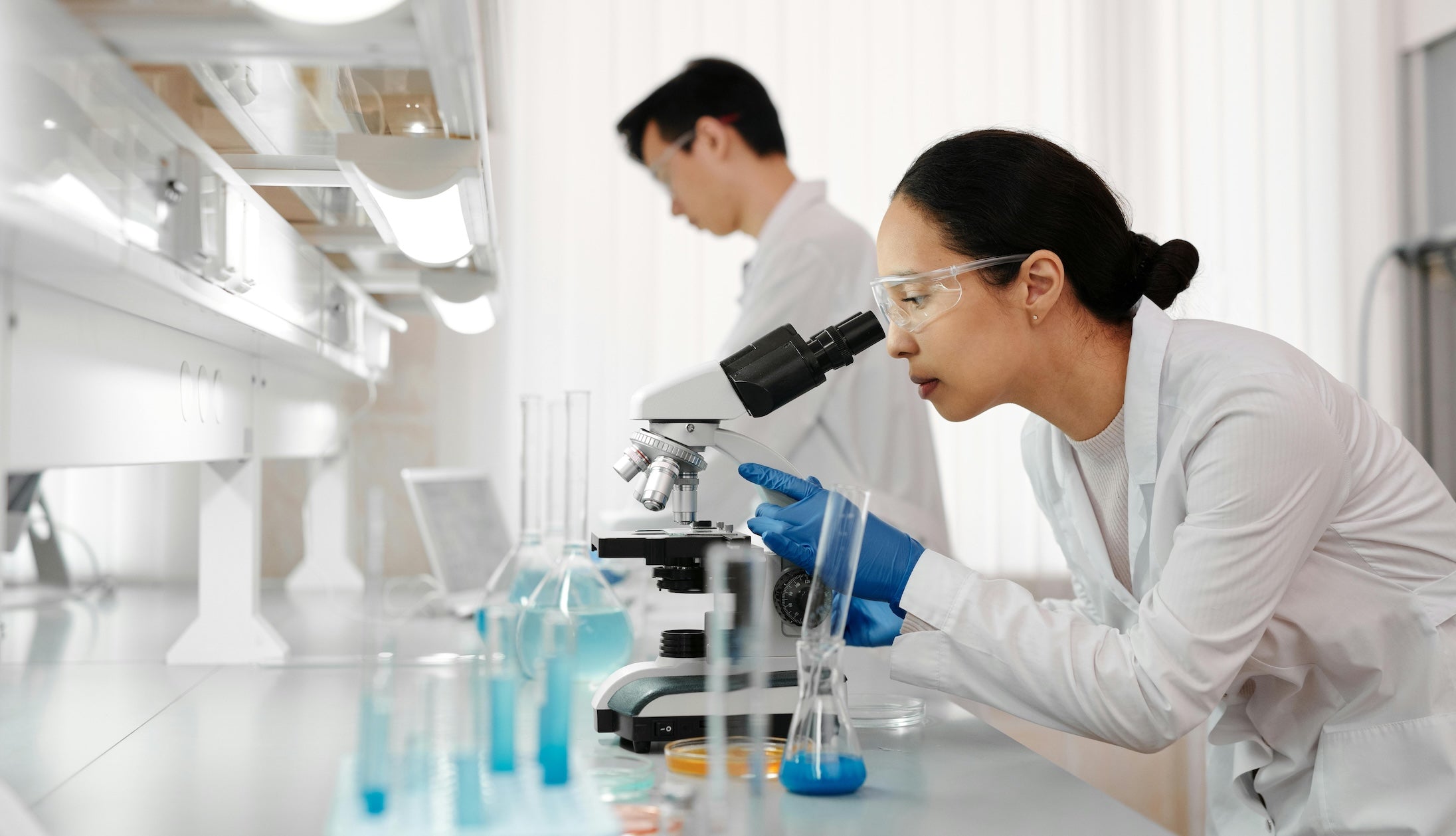 Inhalation of Microaerosolized Hypochlorous Acid (HOCl): Biochemical, Antimicrobial, and Pathological Assessment